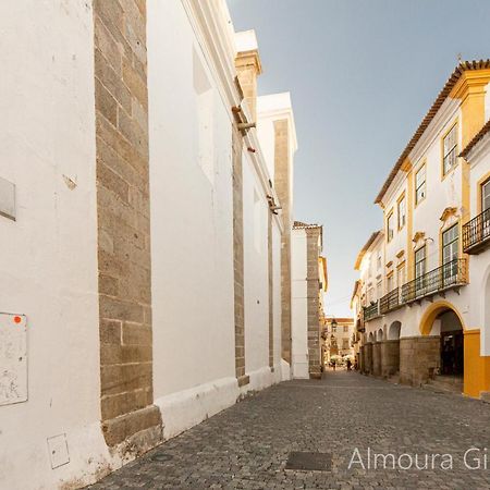 Almoura Giraldo Centro Historico Lägenhet Évora Exteriör bild