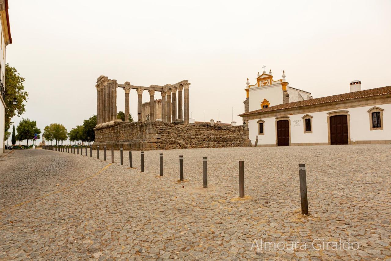 Almoura Giraldo Centro Historico Lägenhet Évora Exteriör bild